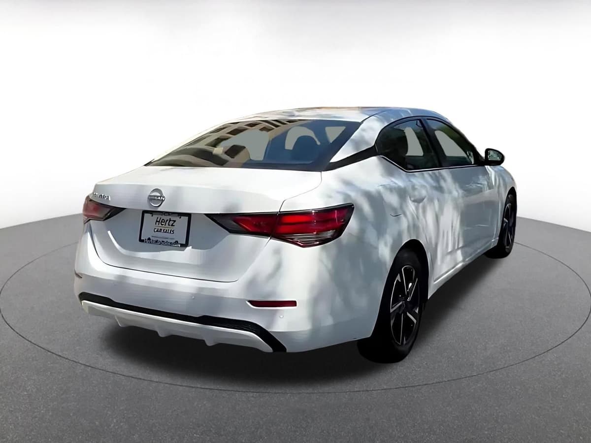 2025 Nissan Sentra - Image 13