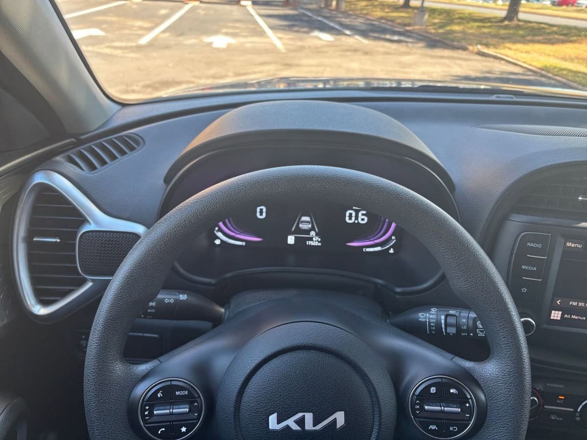 2025 Kia Soul - Image 29