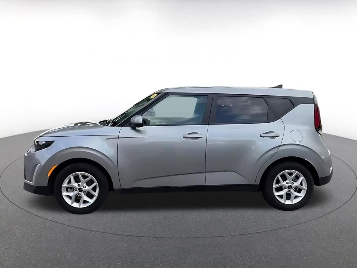 2025 Kia Soul - Image 8
