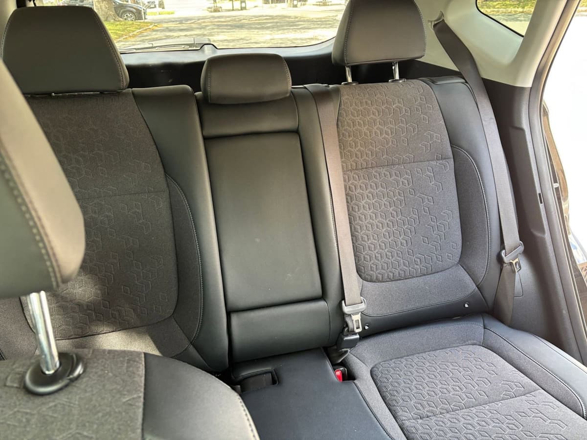 2025 Kia Seltos - Image 36