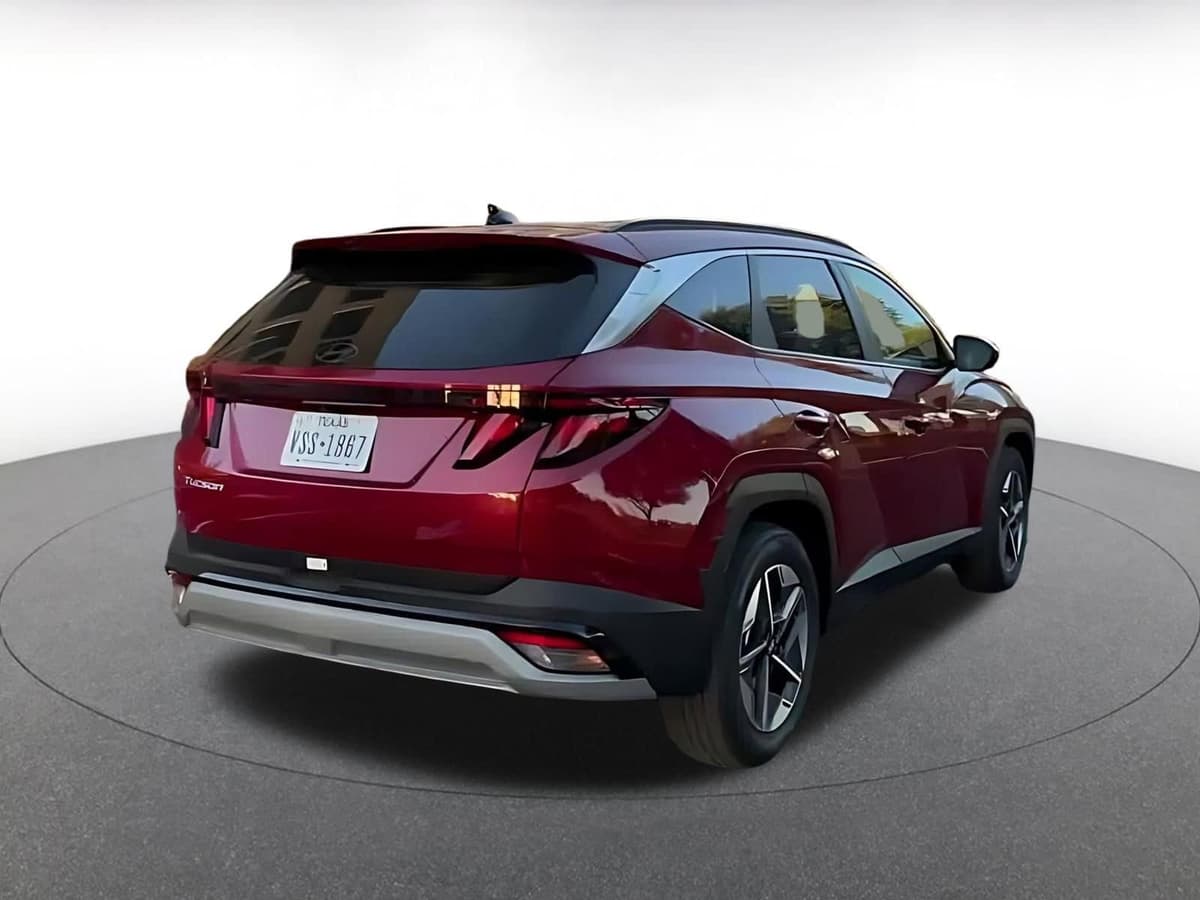 2025 Hyundai Tucson - Image 13