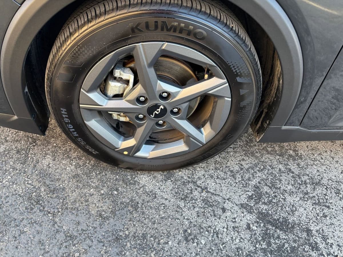 2025 Kia K4 - Image 25