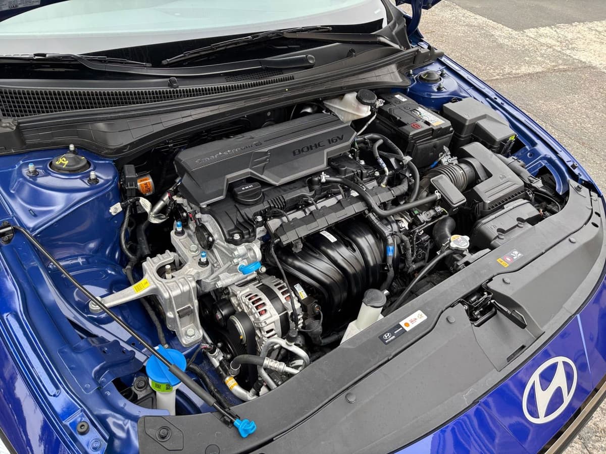 2025 Hyundai Elantra - Image 27