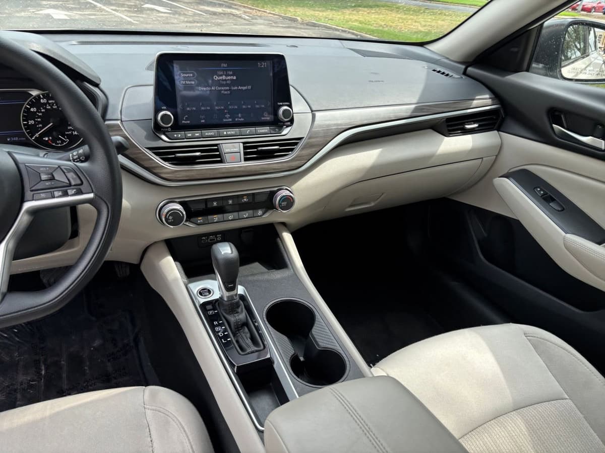 2025 Nissan Altima - Image 30