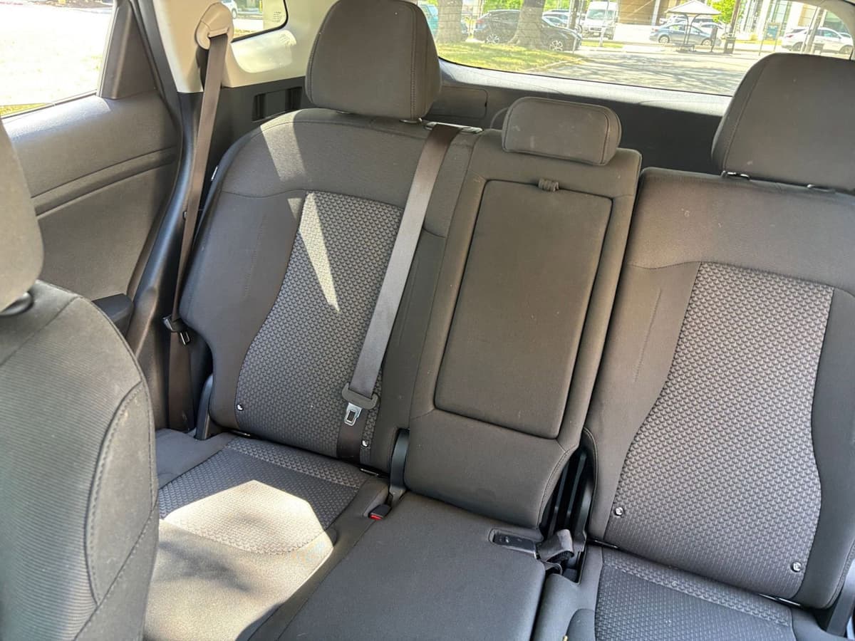 2025 Kia Sportage - Image 36