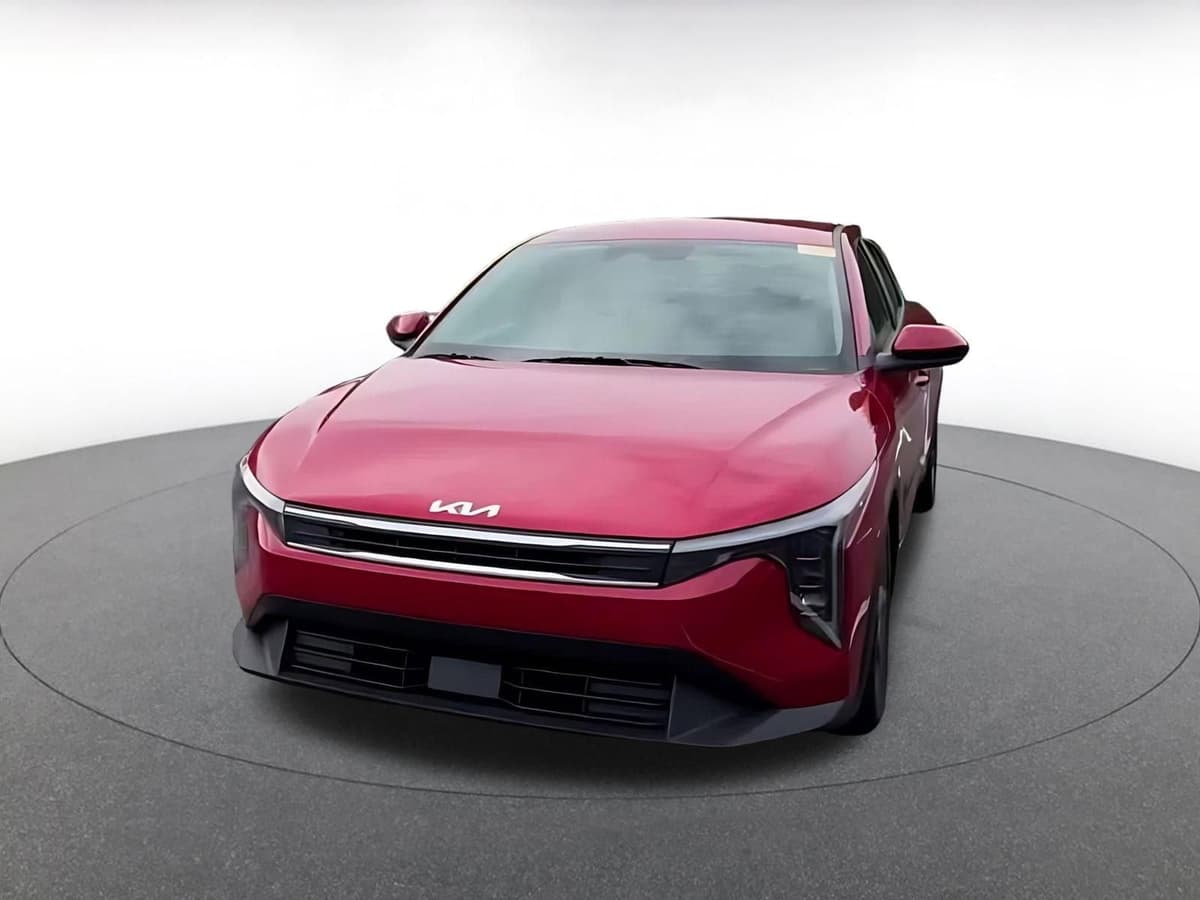 2025 Kia K4 - Image 3