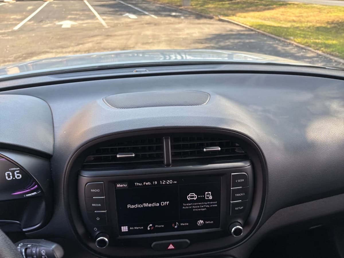 2025 Kia Soul - Image 17