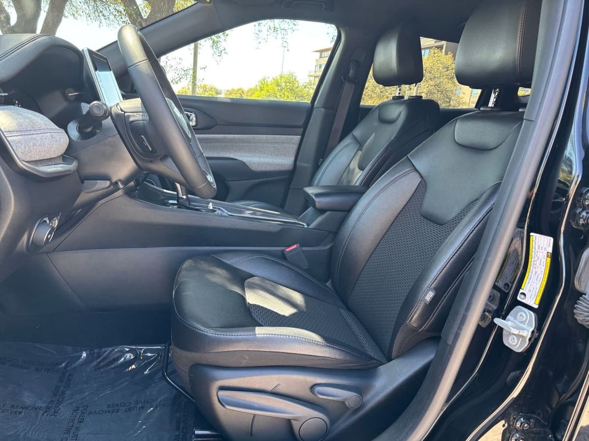 2025 Jeep Compass - Image 22