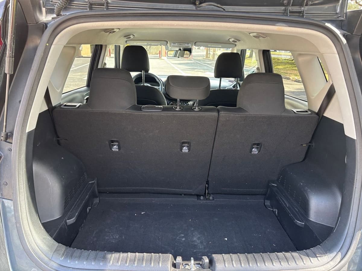 2025 Kia Soul - Image 26