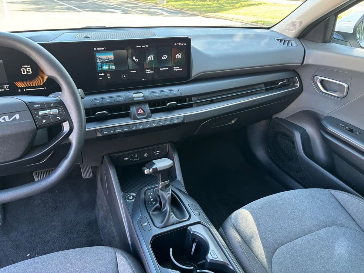 2025 Kia K4 - Image 29