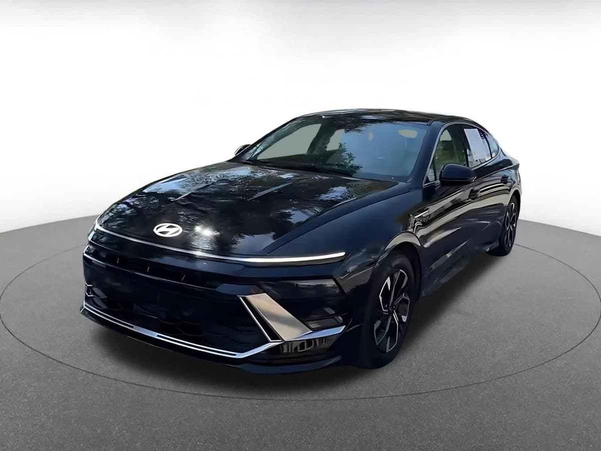 2025 Hyundai Sonata - Image 6