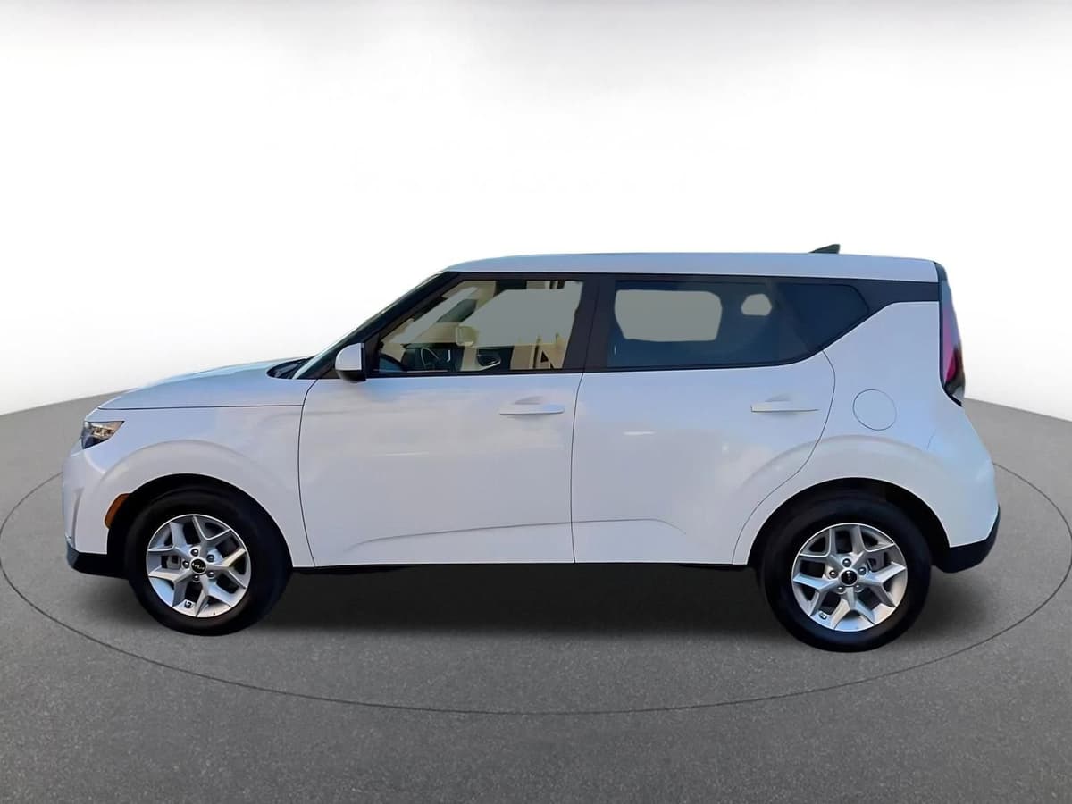 2025 Kia Soul - Image 8