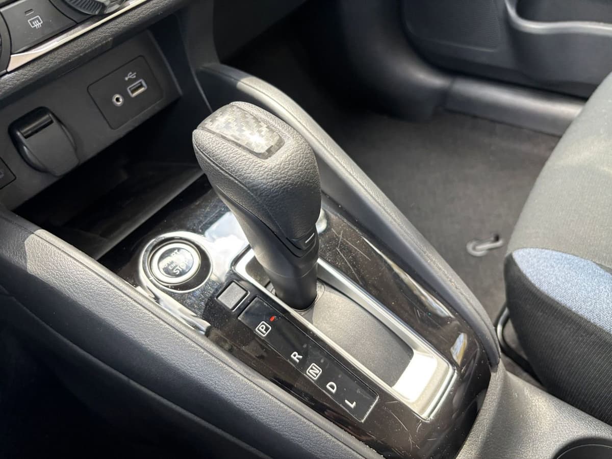 2025 Nissan Versa - Image 38