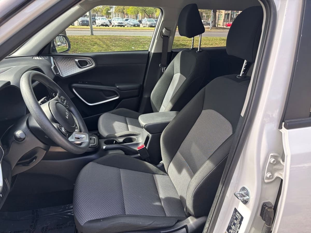 2025 Kia Soul - Image 31