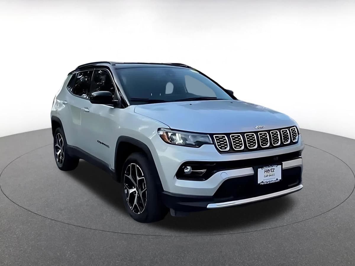 2025 Jeep Compass - Image 3