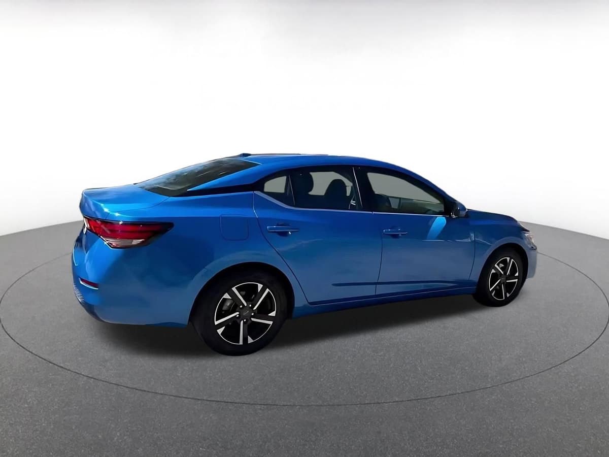 2025 Nissan Sentra - Image 13