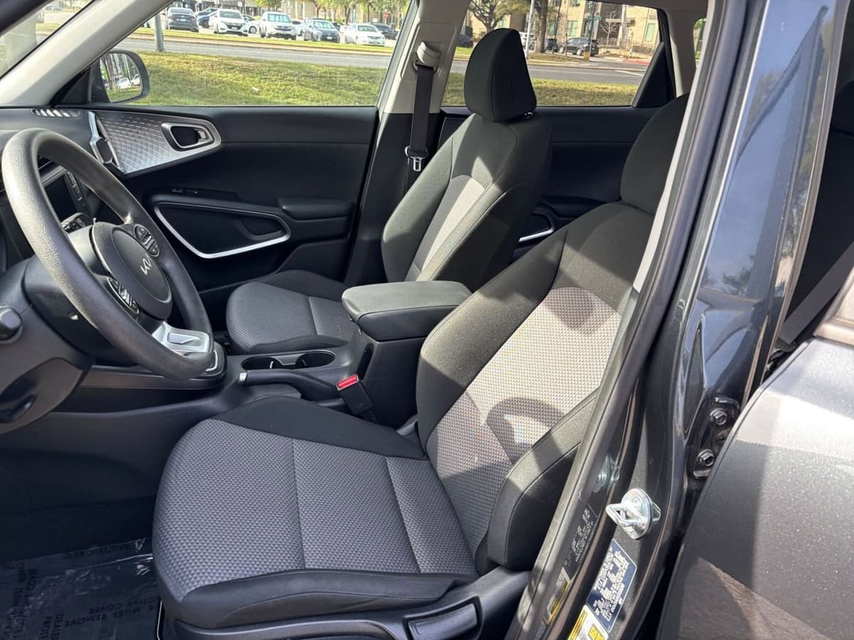 2025 Kia Soul - Image 31