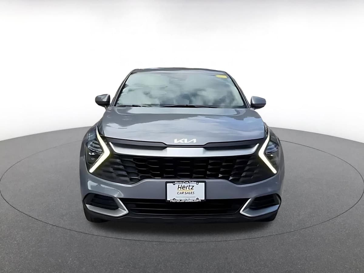 2025 Kia Sportage - Image 6