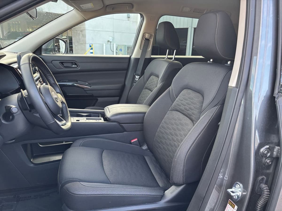 2025 Nissan Pathfinder - Image 31
