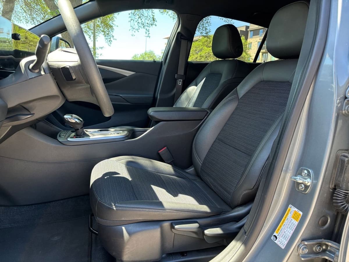 2025 Buick Envista - Image 22