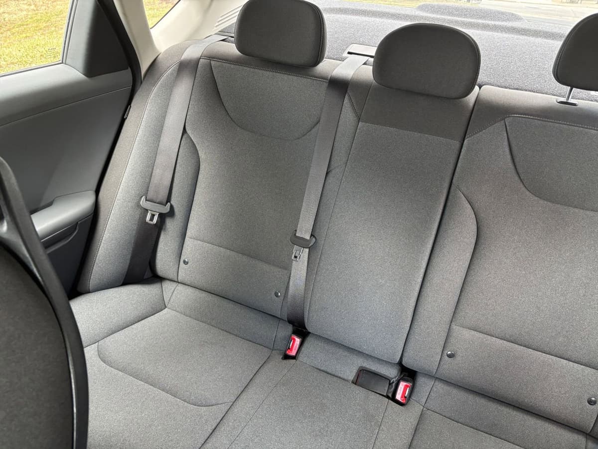 2025 Kia K4 - Image 34