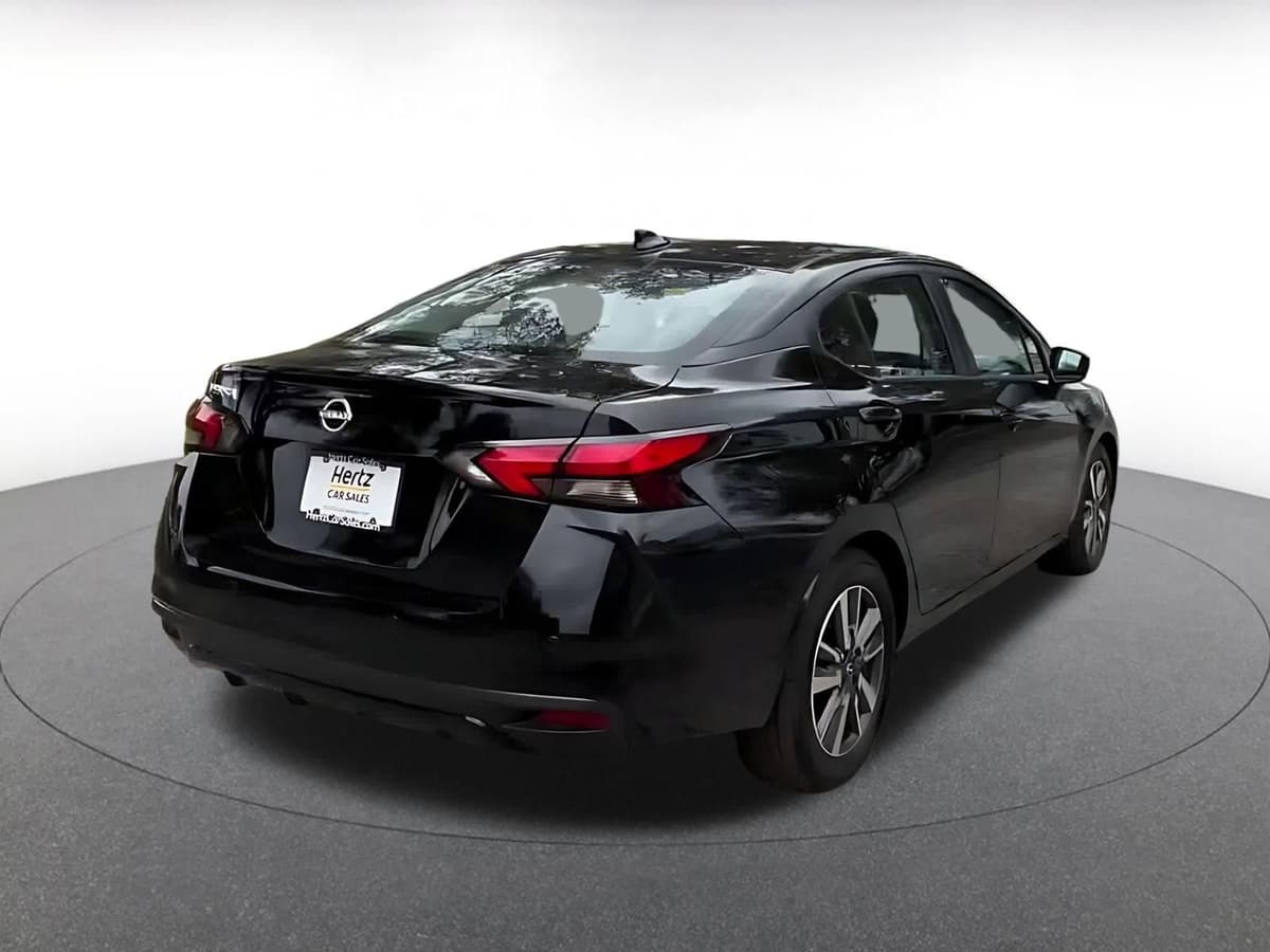 2025 Nissan Versa - Image 13