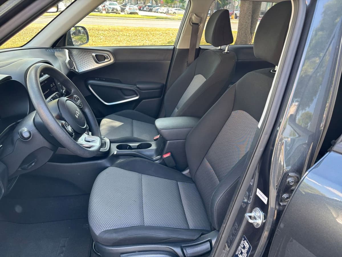 2025 Kia Soul - Image 31