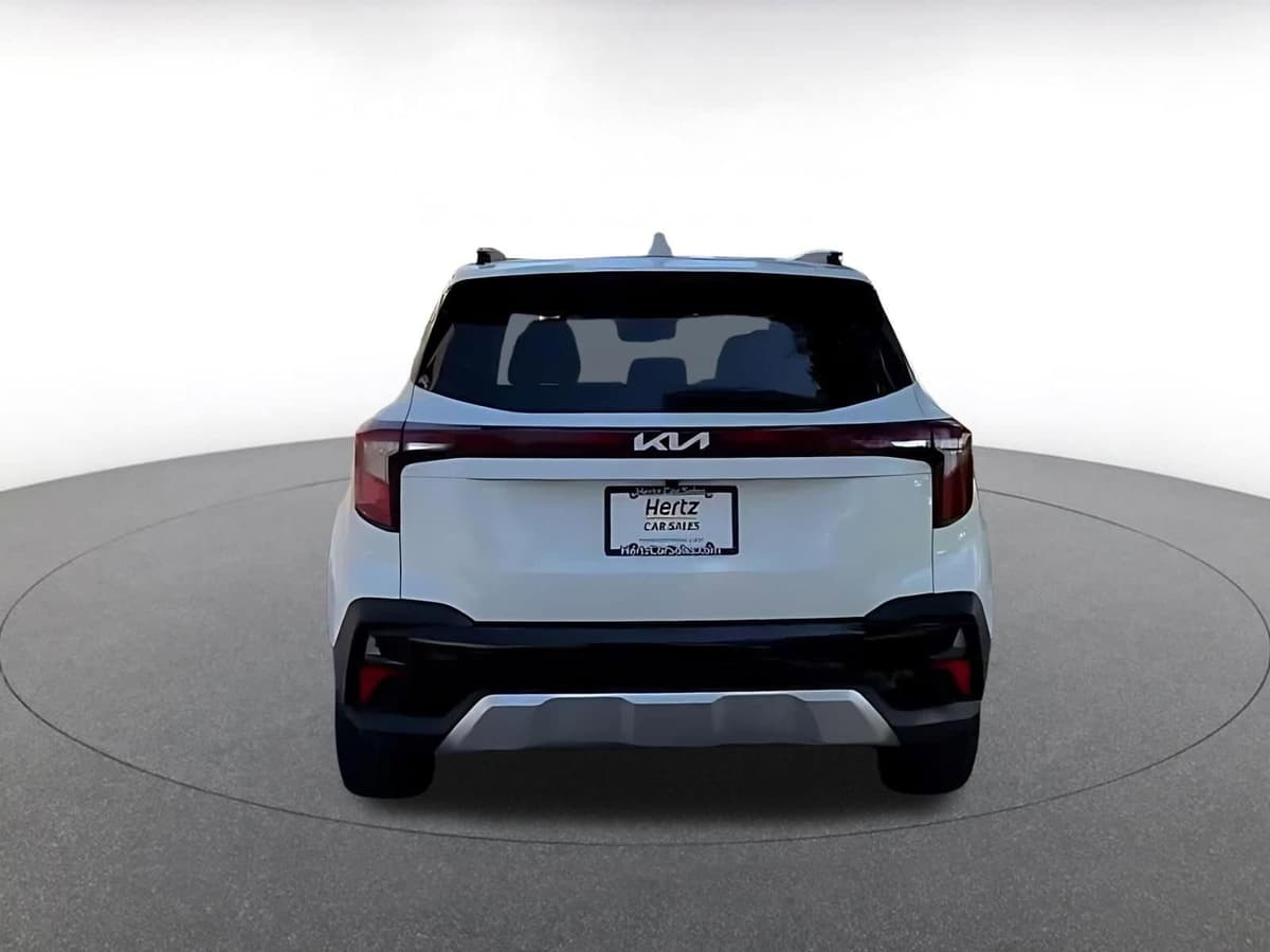 2025 Kia Seltos - Image 12