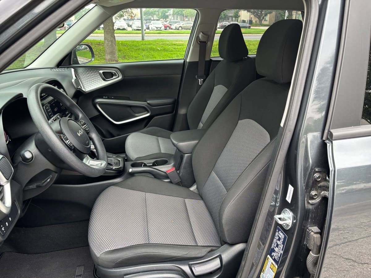 2025 Kia Soul - Image 31