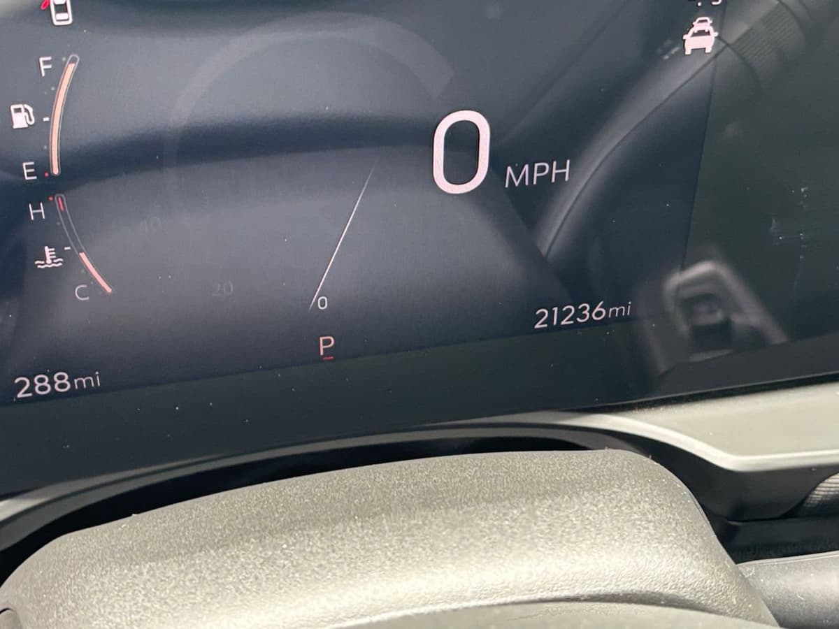 2025 Buick Envista - Image 35