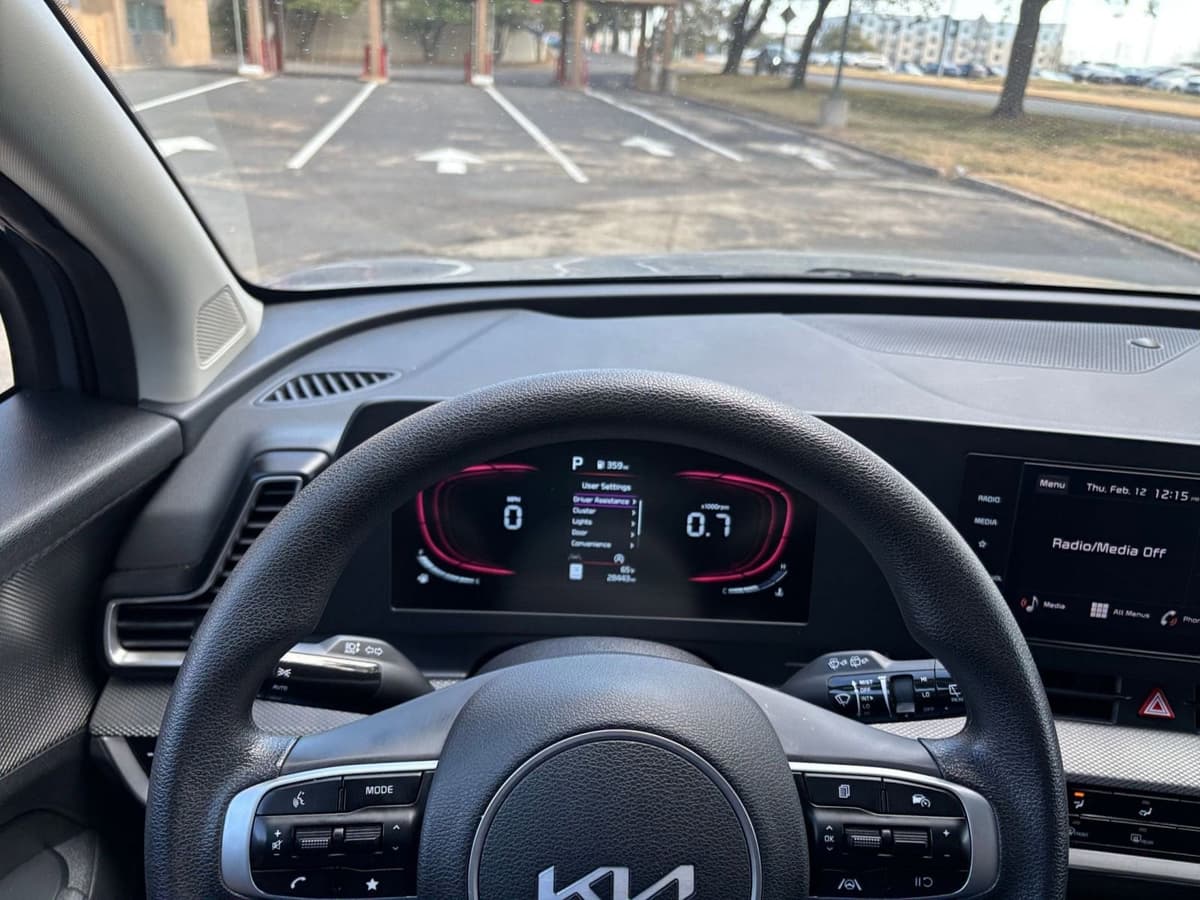 2025 Kia Sportage - Image 29