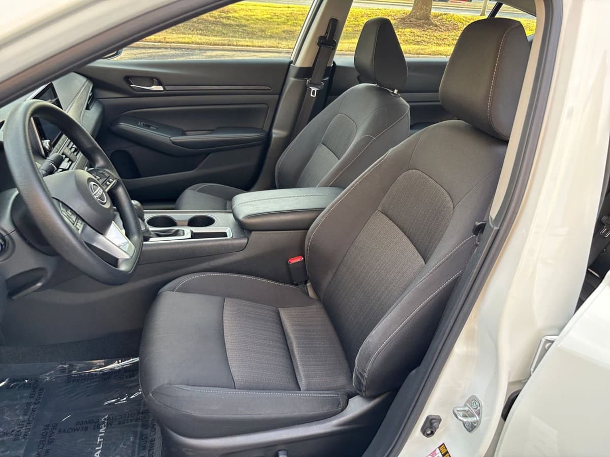 2025 Nissan Altima - Image 31