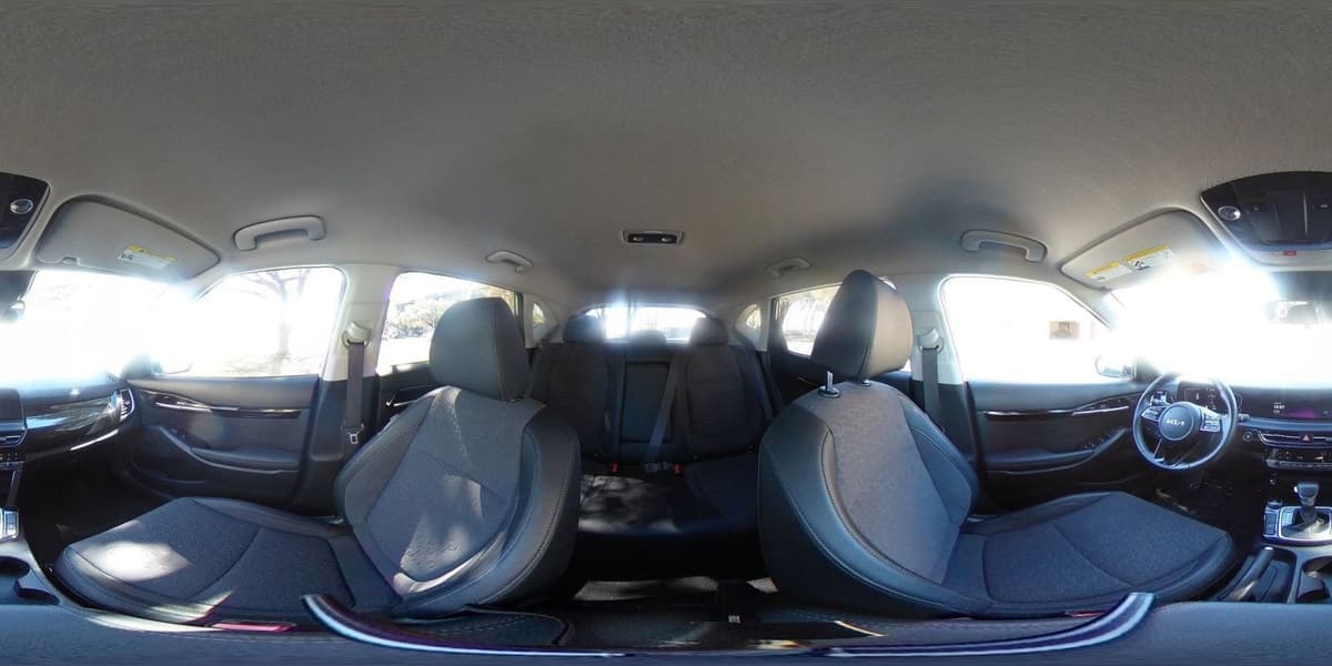 2025 Kia Seltos - Image 37