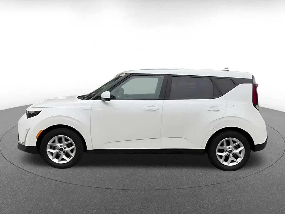 2025 Kia Soul - Image 8