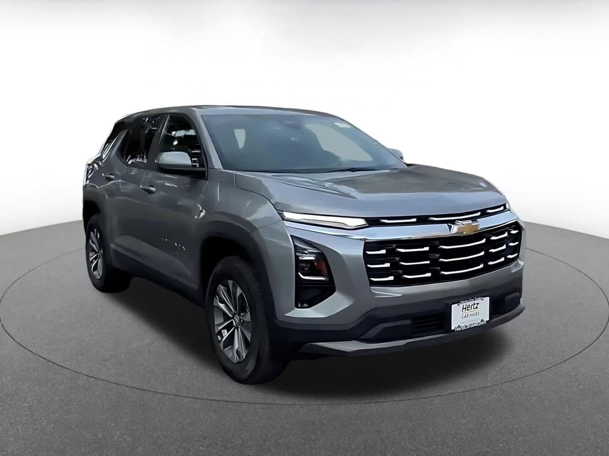 2025 Chevrolet Equinox - Image 3