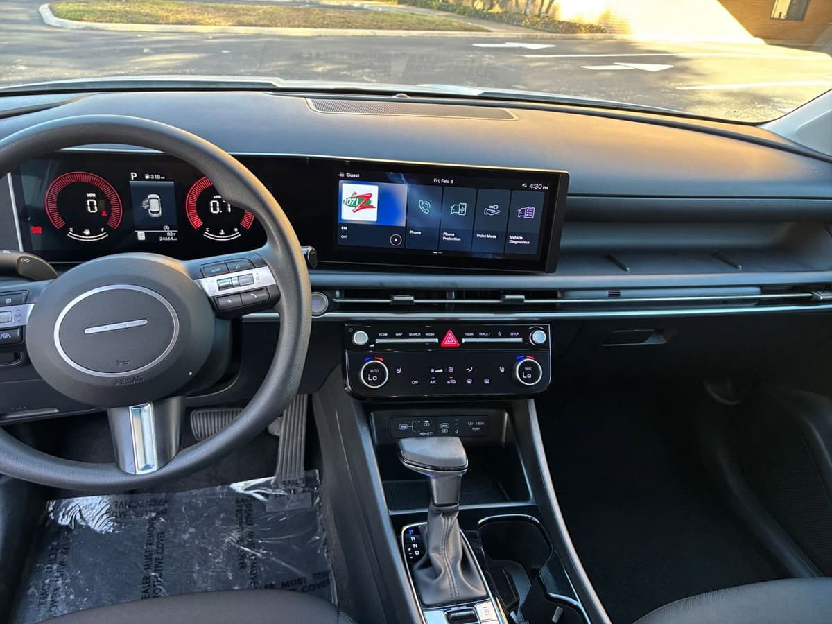 2025 Hyundai Tucson - Image 28