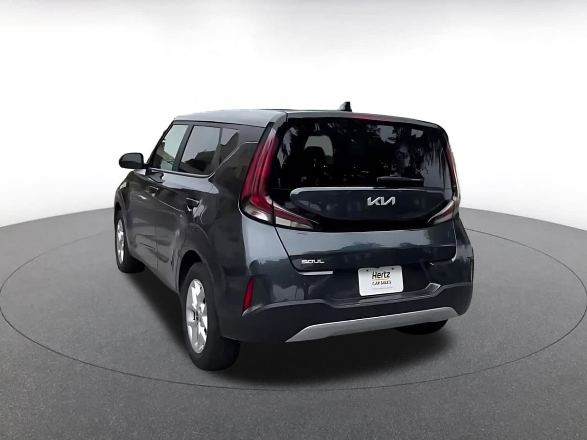 2025 Kia Soul - Image 11