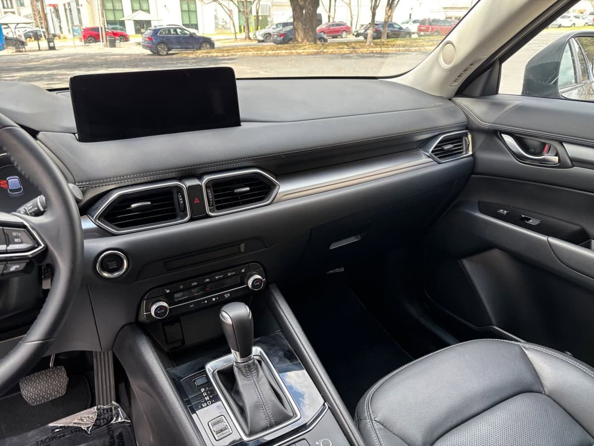 2025 Mazda CX-5 - Image 30