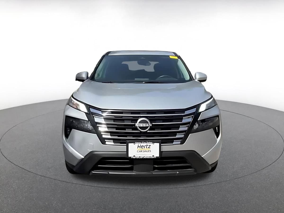 2025 Nissan Rogue - Image 5