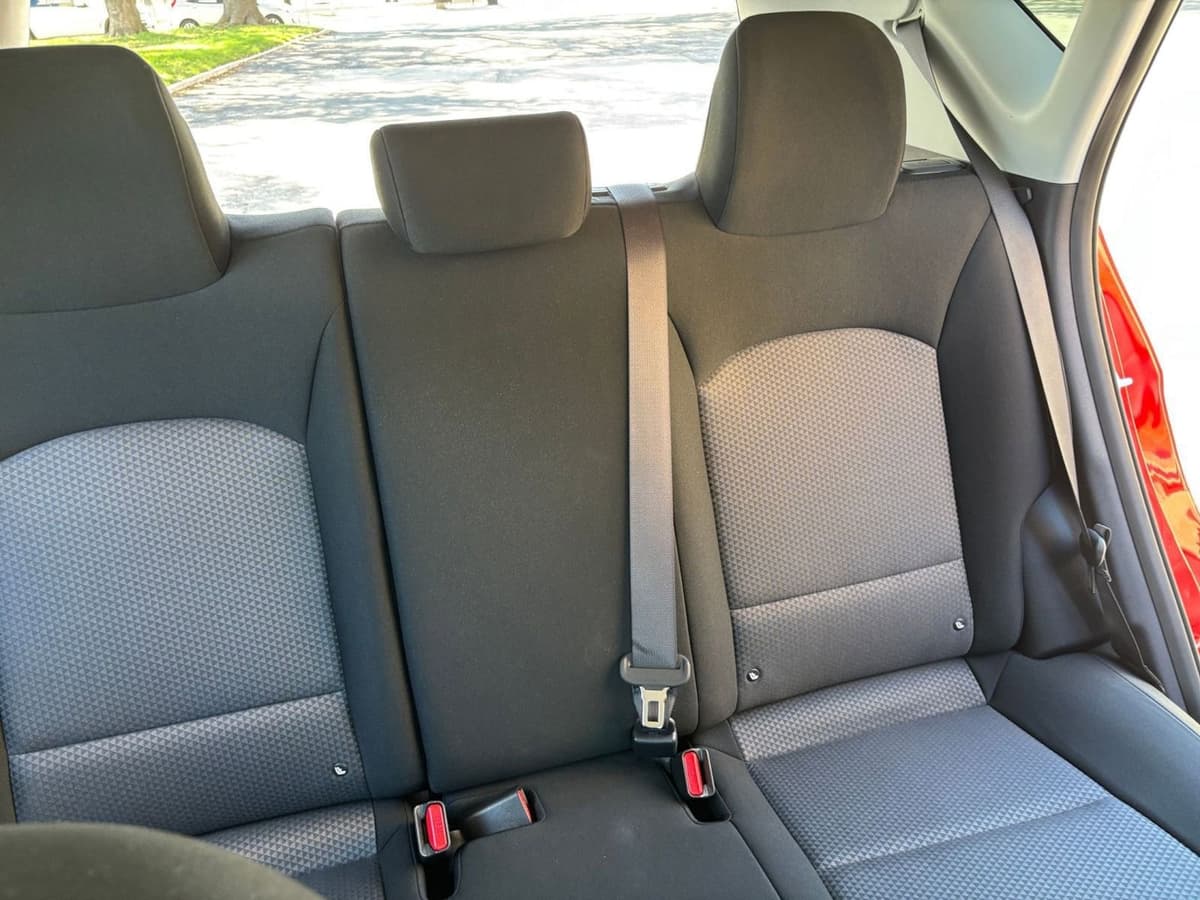 2025 Kia Soul - Image 32