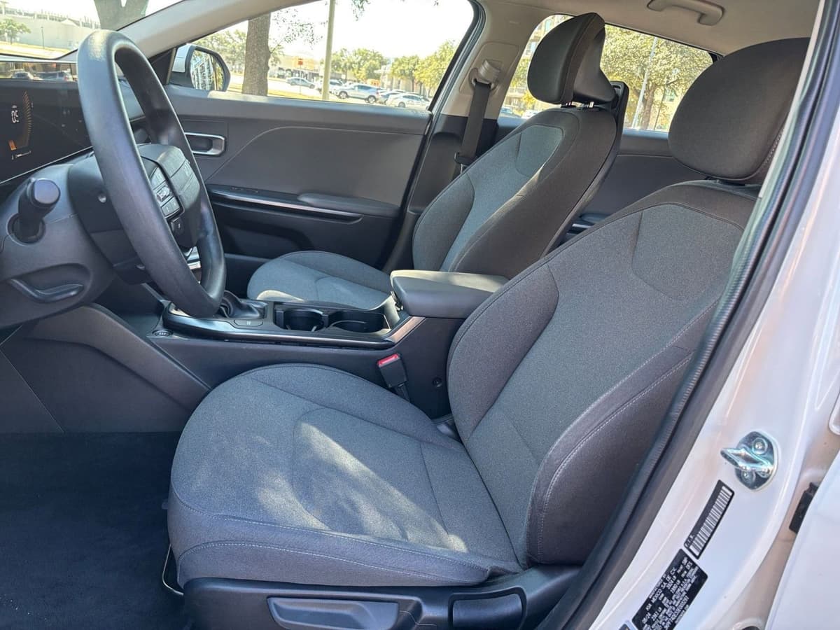 2025 Kia K4 - Image 21