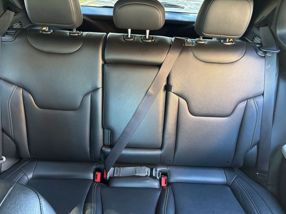 2025 Jeep Compass - Image 33