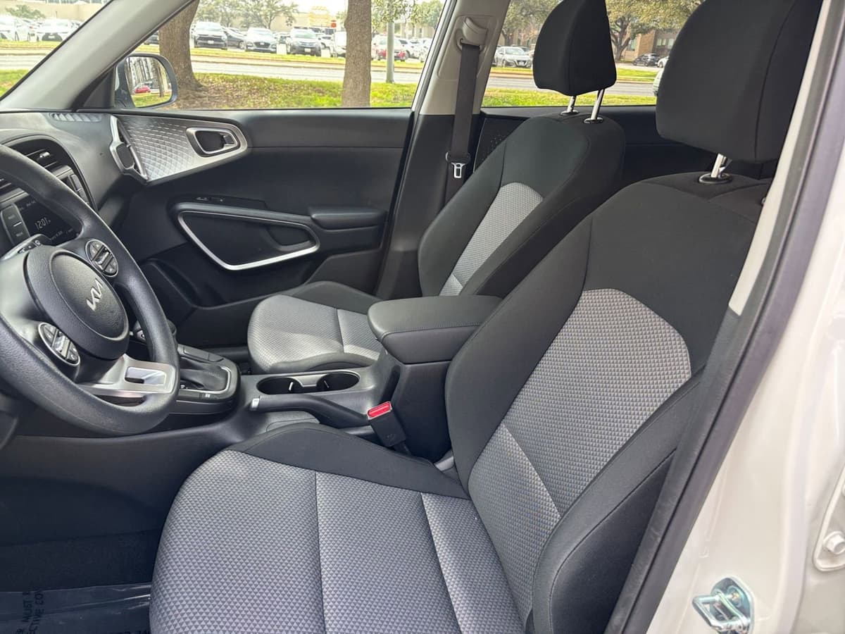 2025 Kia Soul - Image 31