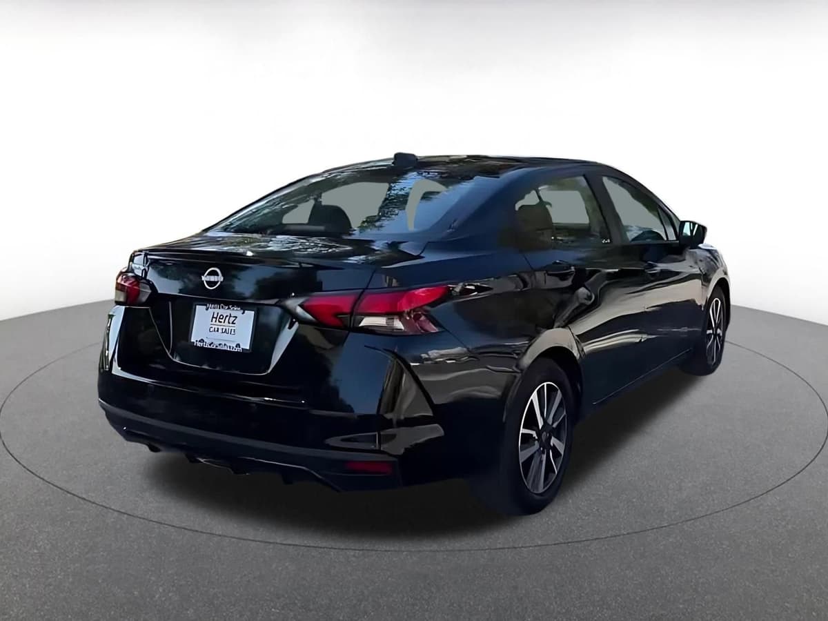 2025 Nissan Versa - Image 11