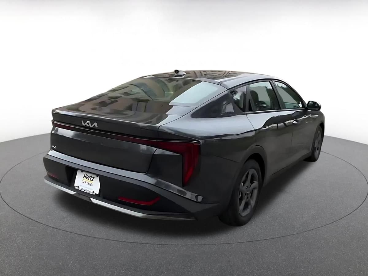 2025 Kia K4 - Image 15