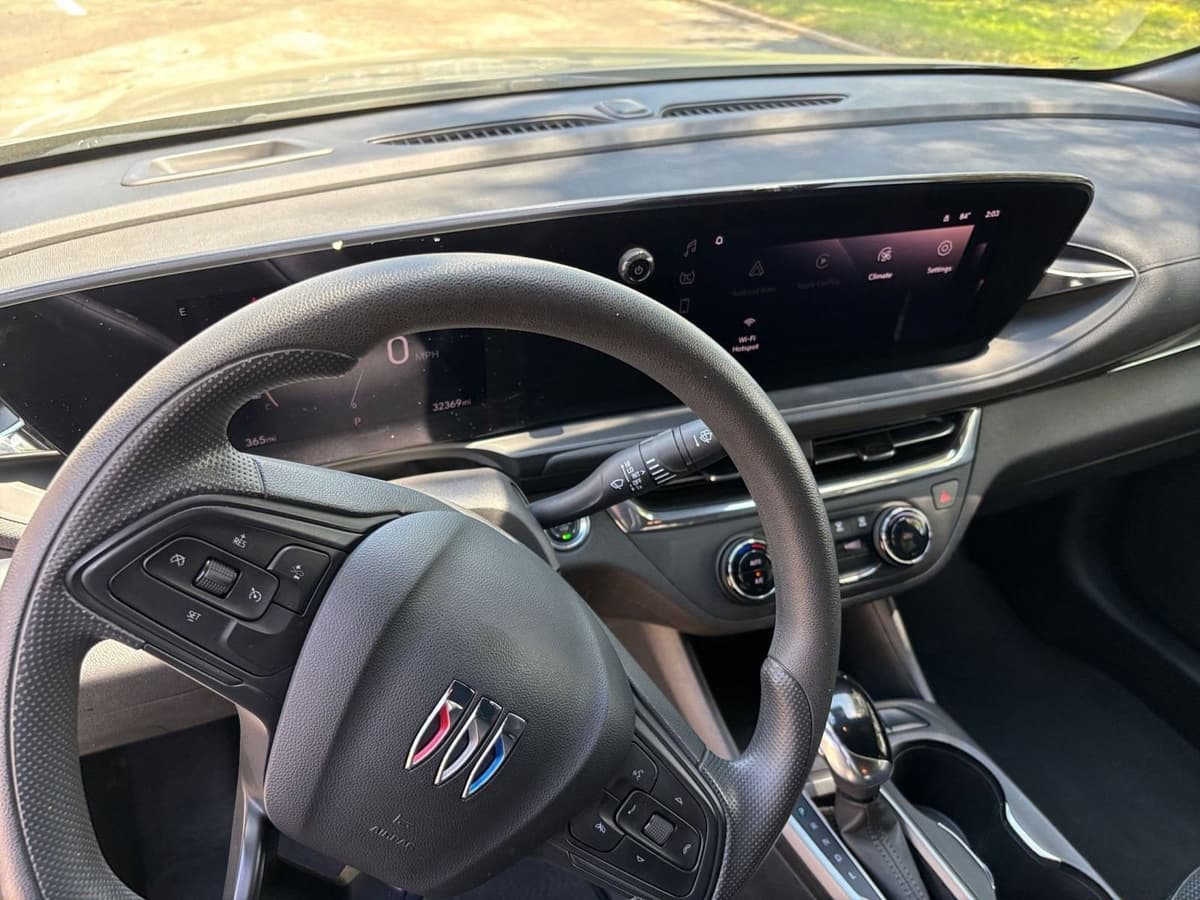 2025 Buick Envista - Image 31