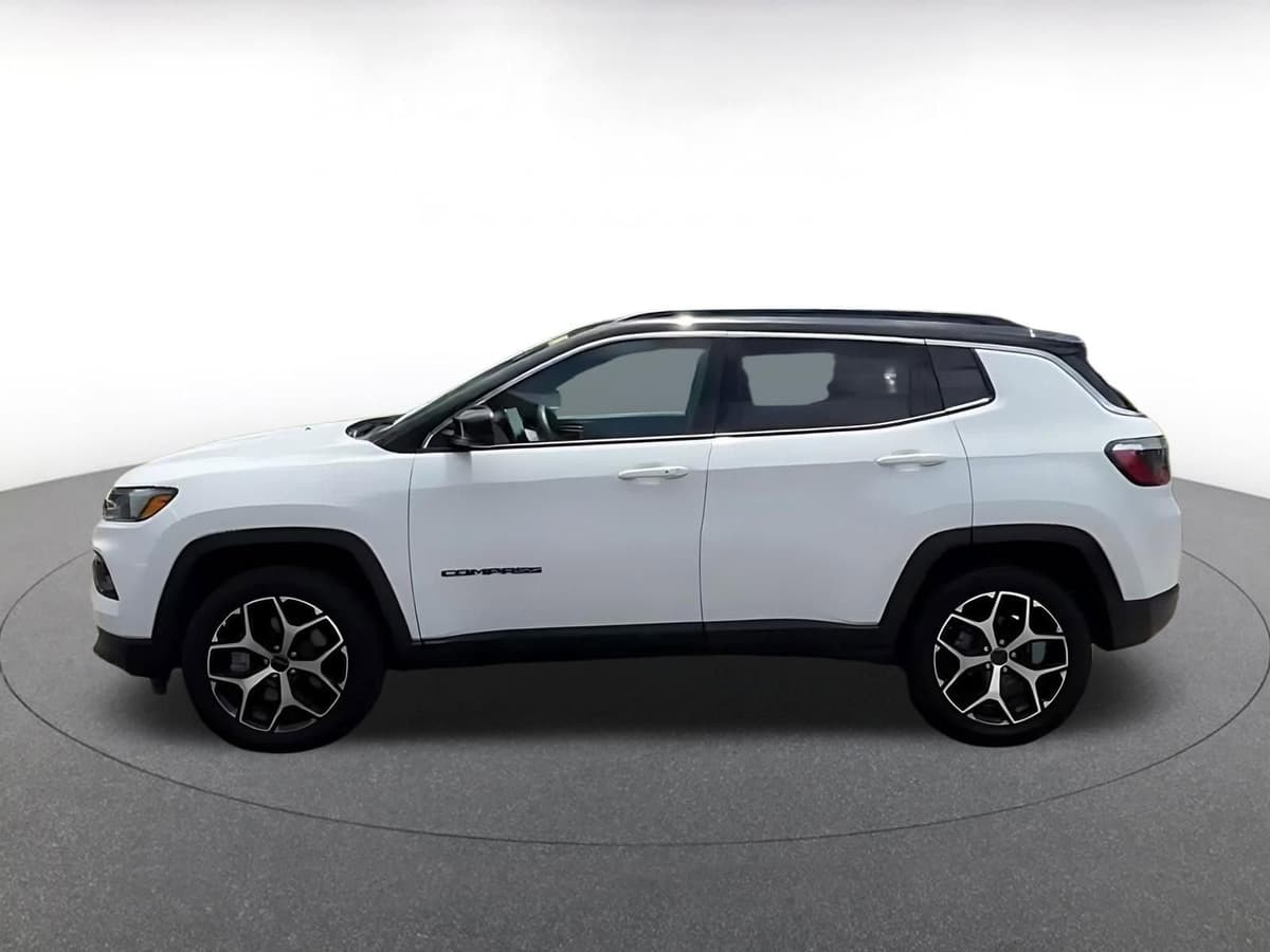 2025 Jeep Compass - Image 7