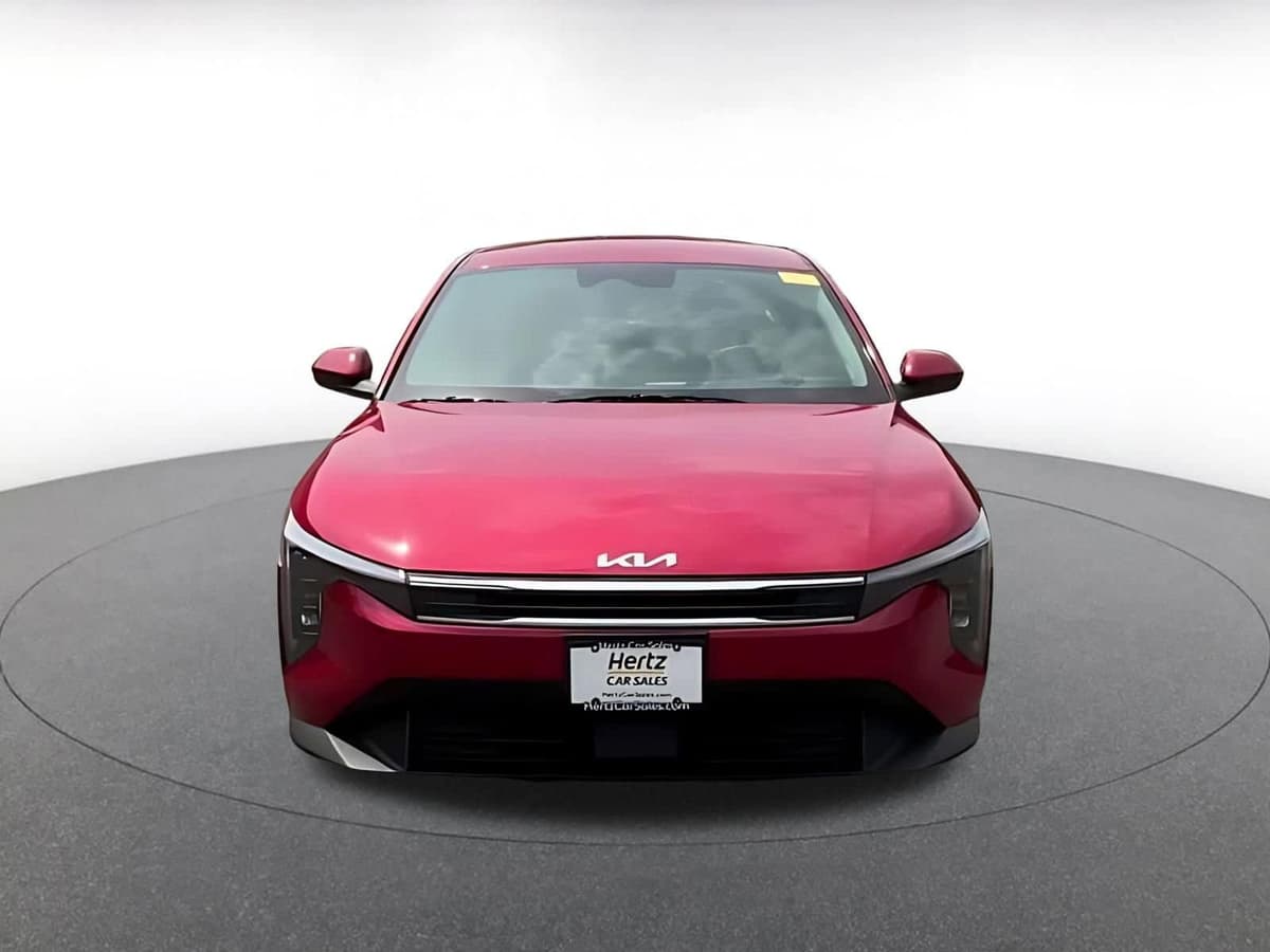 2025 Kia K4 - Image 3