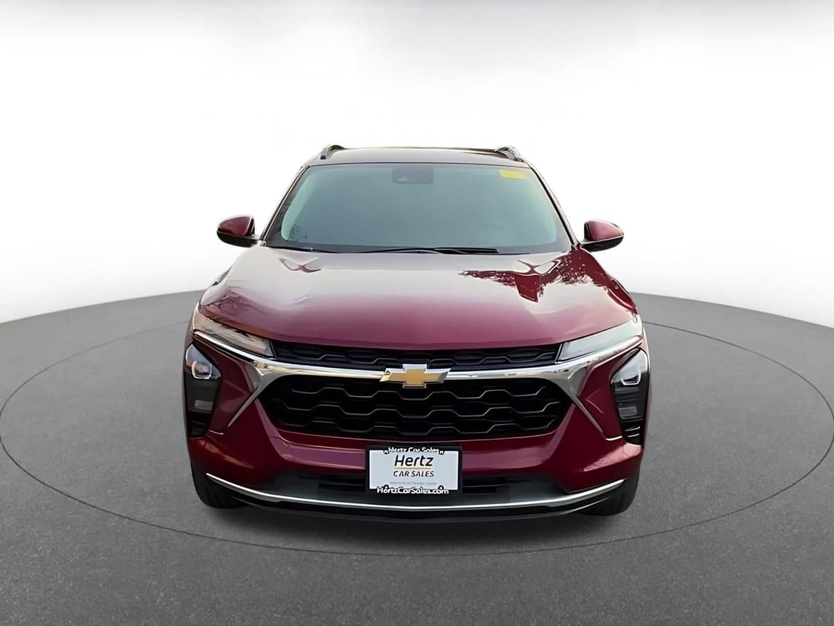 2025 Chevrolet Trax - Image 5