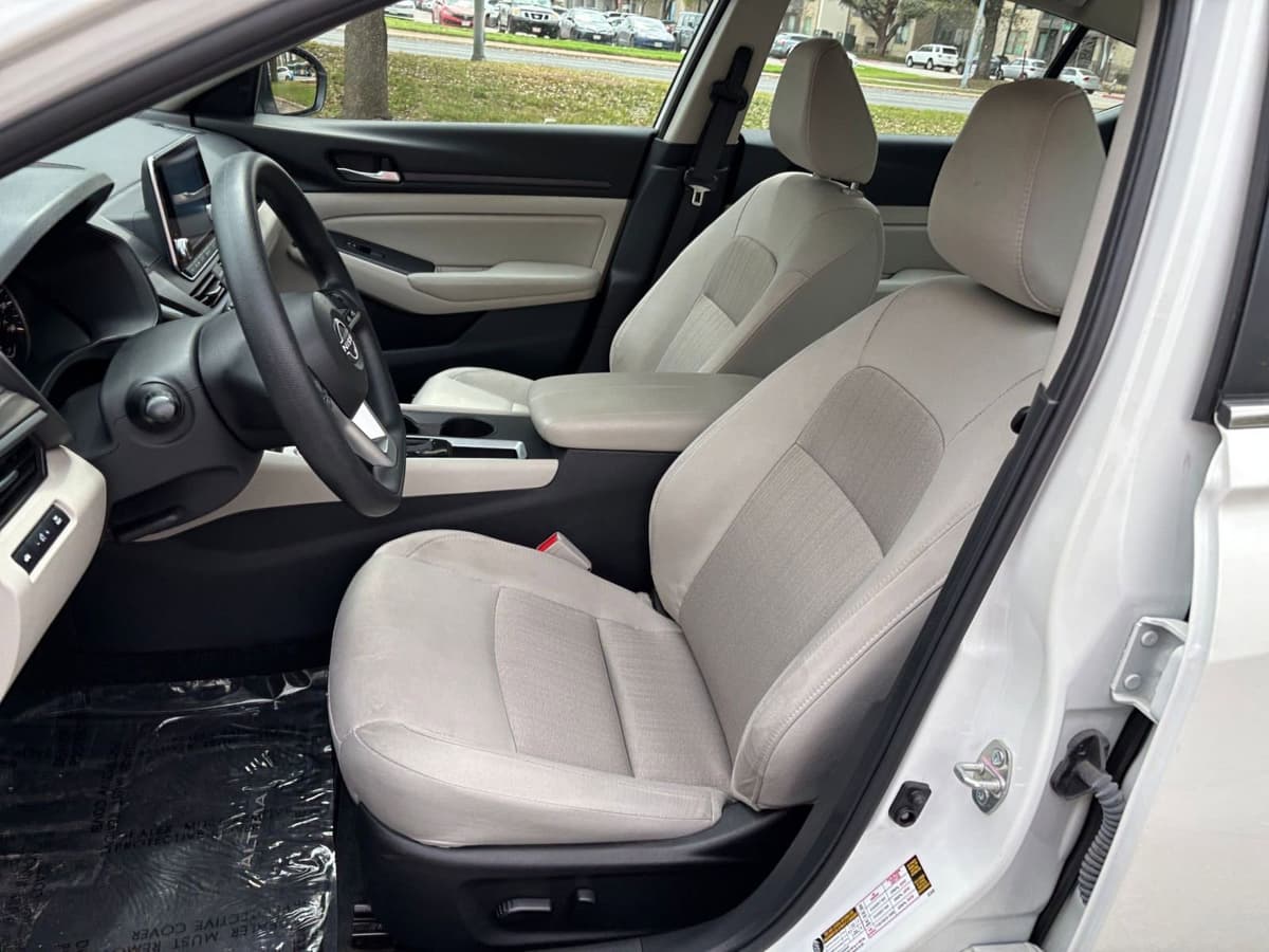 2025 Nissan Altima - Image 31